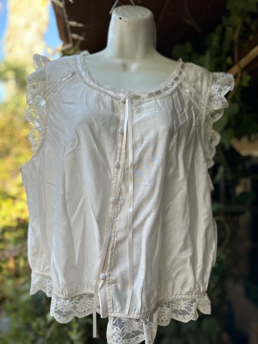 Women's Cream Lace-Trim Button Front Camisole